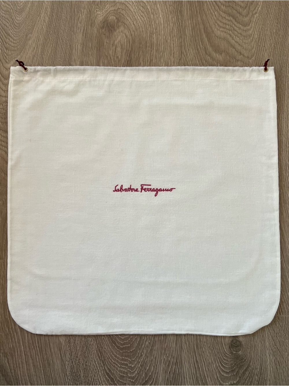 Ferragamo dust bag (C848)